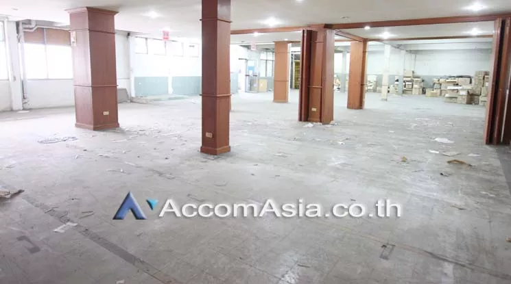  2  Office Space For Sale in silom ,Bangkok MRT Khlong Toei AA17043